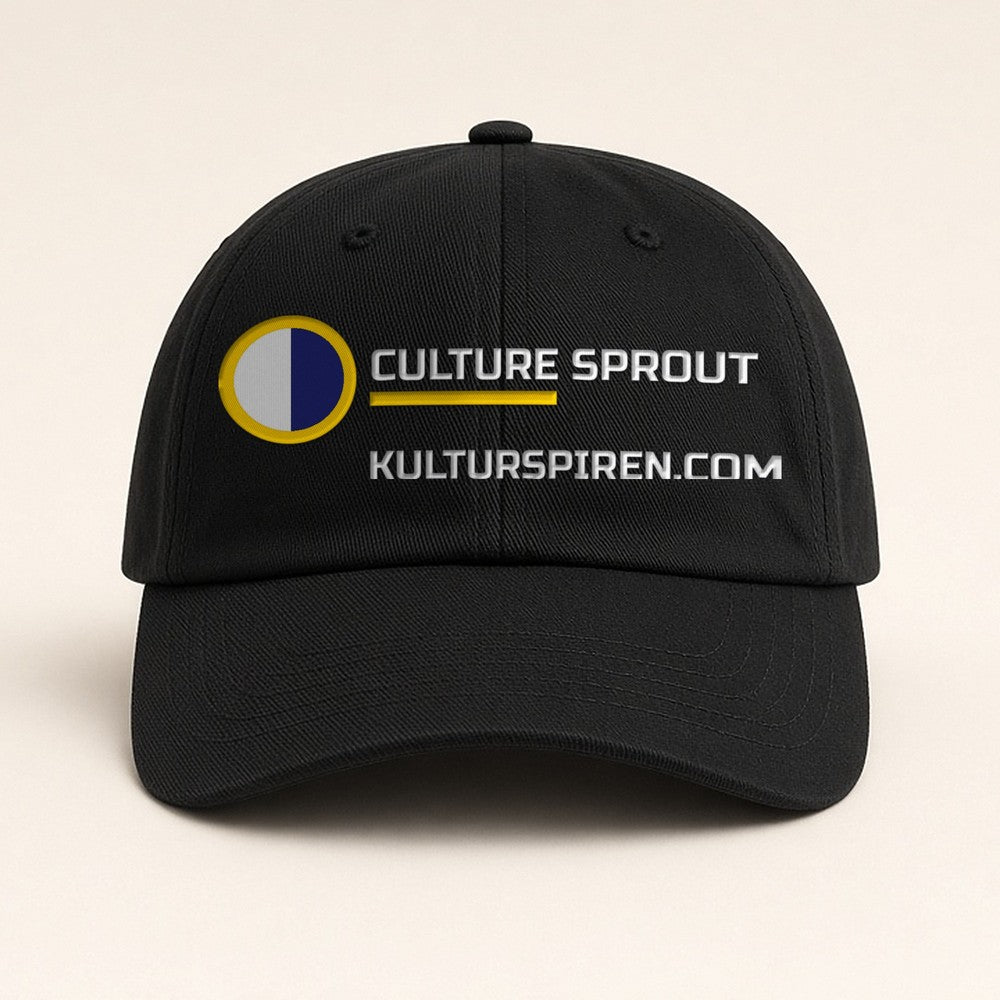 Svart Kulturspiren-kaps (rund logo) brodert – English, kulturspiren.com